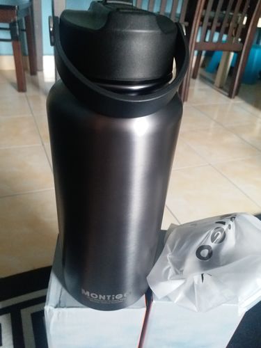 Customer photo review of 32oz Metallic Ace Bottle 950ml
