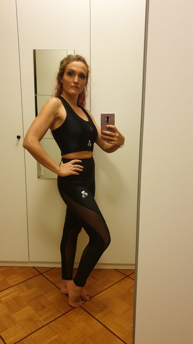 Customer photo review of TOP PARIS BLACK