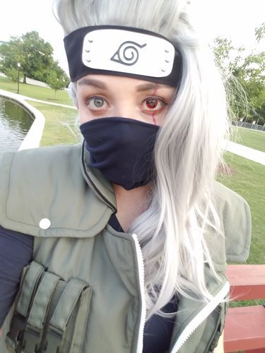 Customer photo review of MOJOSEE Sharingan Kakashi Colored Contact Lenses
