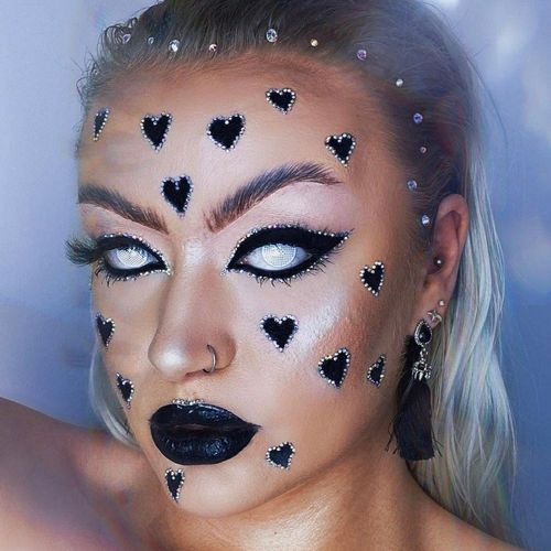 Customer photo review of MOJOSEE White Mesh Colored Contact Lenses