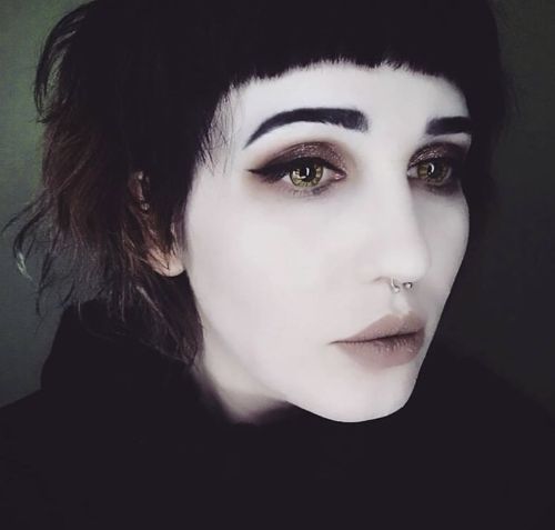 Customer photo review of MOJOSEE Tokisaki Kurumi Roman Clock Yellow Colored Contact Lenses