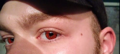 Customer photo review of MOJOSEE Dangerous Red Colored Contact Lenses