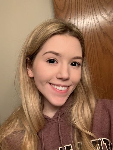 Customer photo review of MOJOSEE Pure Black Colored Contact Lenses