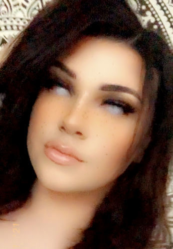 Customer photo review of MOJOSEE White Mesh Colored Contact Lenses