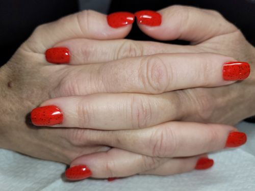 Customer photo review of Gel Polish Didier Lab Macarons Red Chilli 10ml