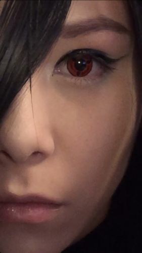 Customer photo review of MOJOSEE Sharingan Itachi Colored Contact Lenses