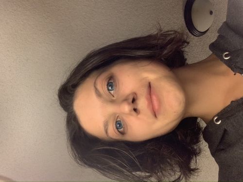 Customer photo review of MOJOSEE Vika tricolor Blue Colored Contact Lenses