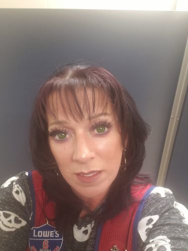 Customer photo review of MOJOSEE Fissure Green Colored Contact Lenses