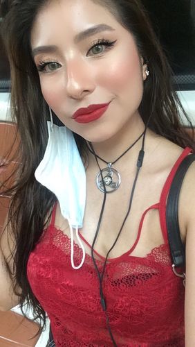 Customer photo review of MOJOSEE New 3 tone Royal Green Colored Contact Lenses