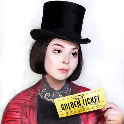 Customer photo review of EYEVOS Darknight Black Colored Contact Lenses