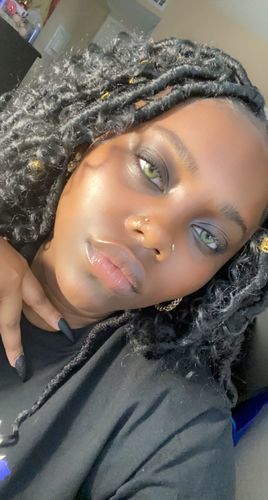 Customer photo review of MOJOSEE New 3 tone Royal Green Colored Contact Lenses