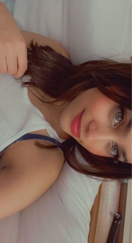 Customer photo review of MOJOSEE New 3 tone Royal Green Colored Contact Lenses