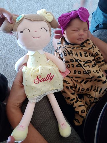 Customer photo review of Personalized Spring Girl - Yellow