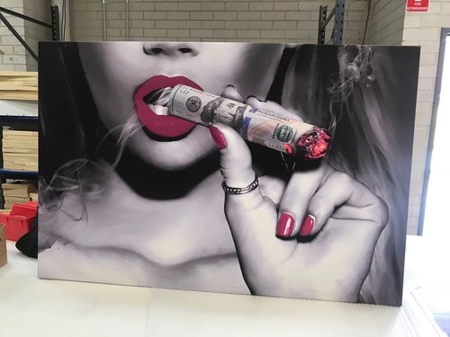 Customer photo review of Cigar Money Girl