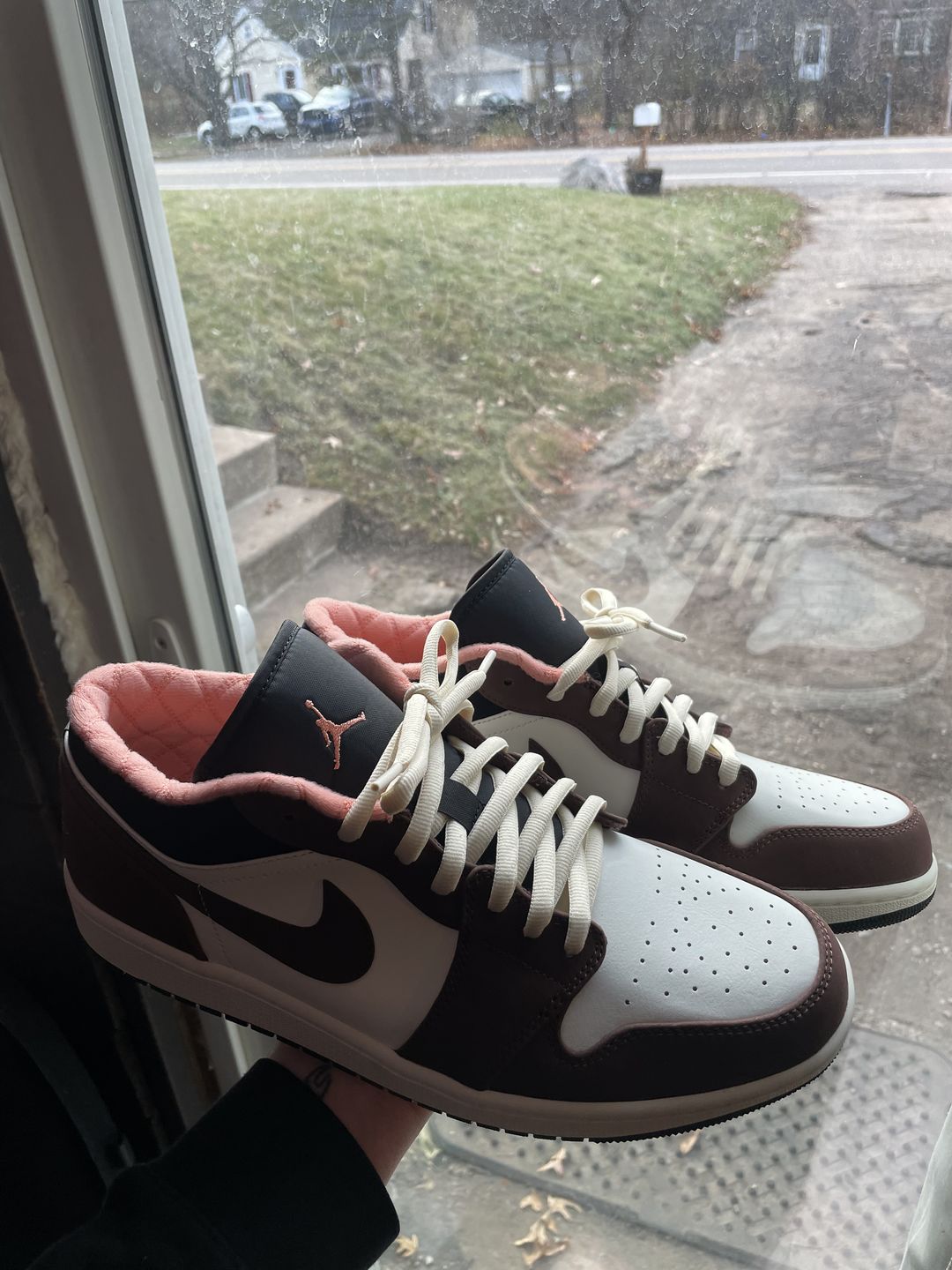 Customer photo review of Thick Oval Shoe Laces (Nike SB Laces)