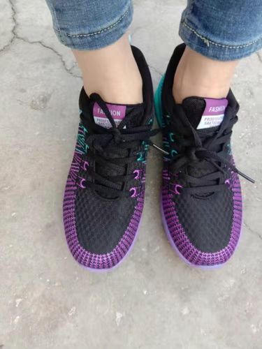 Customer photo review of Chaussures confortables tout usage pour femmes