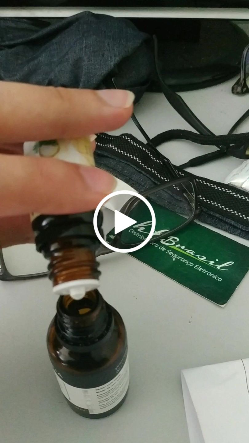 Customer video review of Óleo Essencial de Alecrim