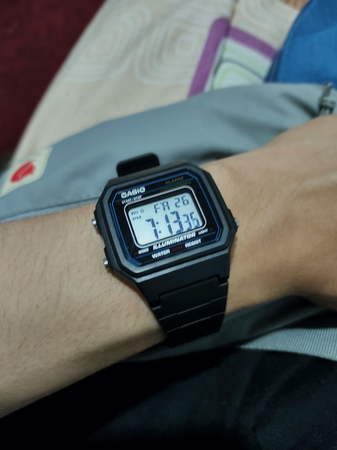 Customer photo review of Reloj Casio Vintage W-217H-1AVDF Classic Líneas Azules