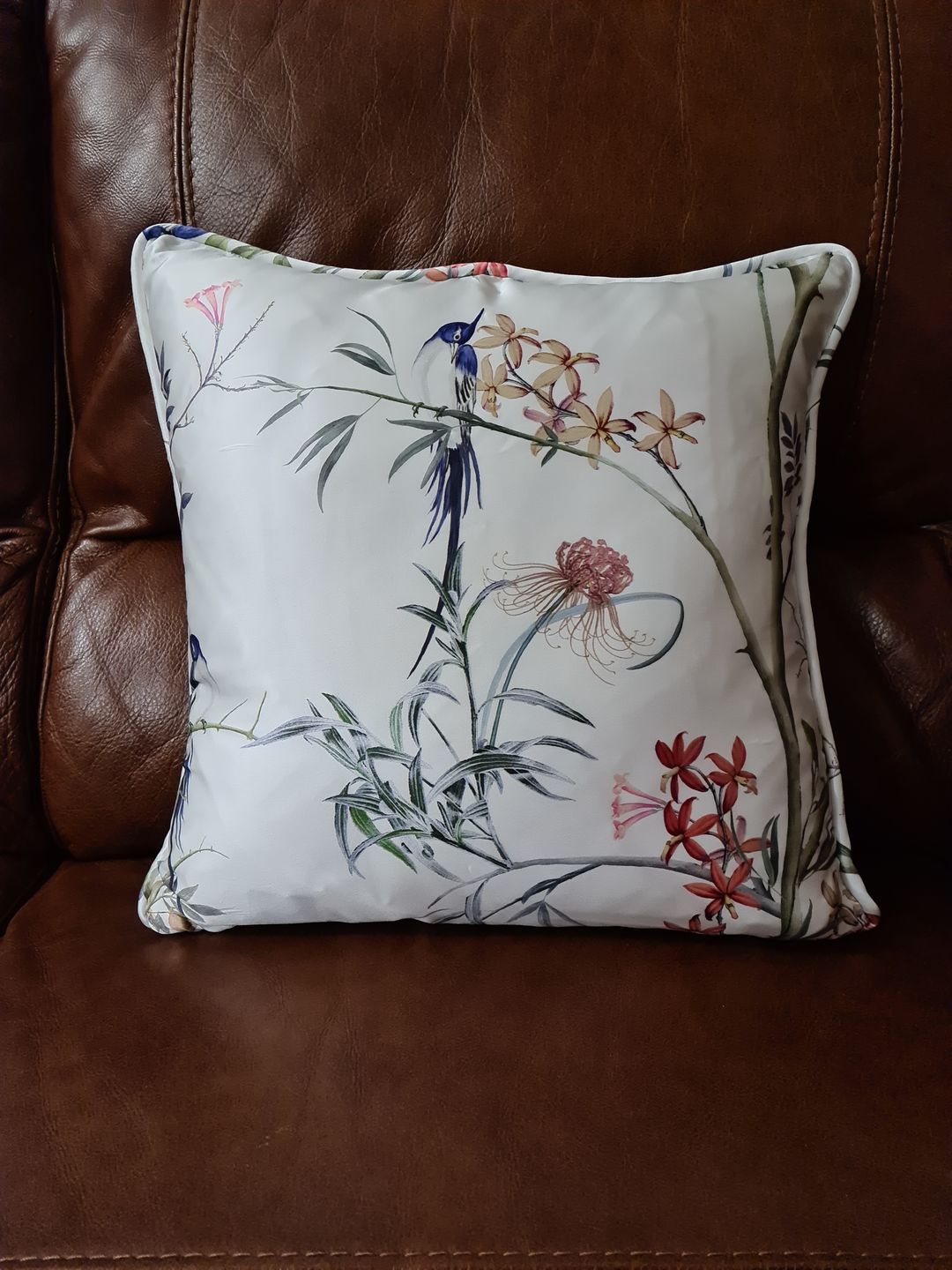 Customer photo review of Hummingbird Pure Silk Cushion Cover
