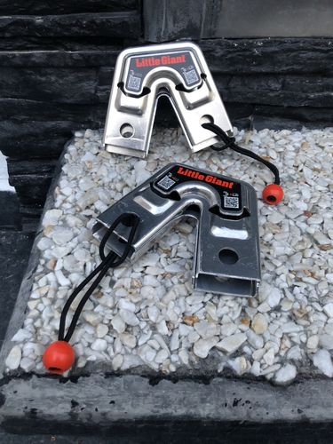 Customer photo review of Brackets para Escalera y andamio Little Giant TRESTLE BRACKETS 26044