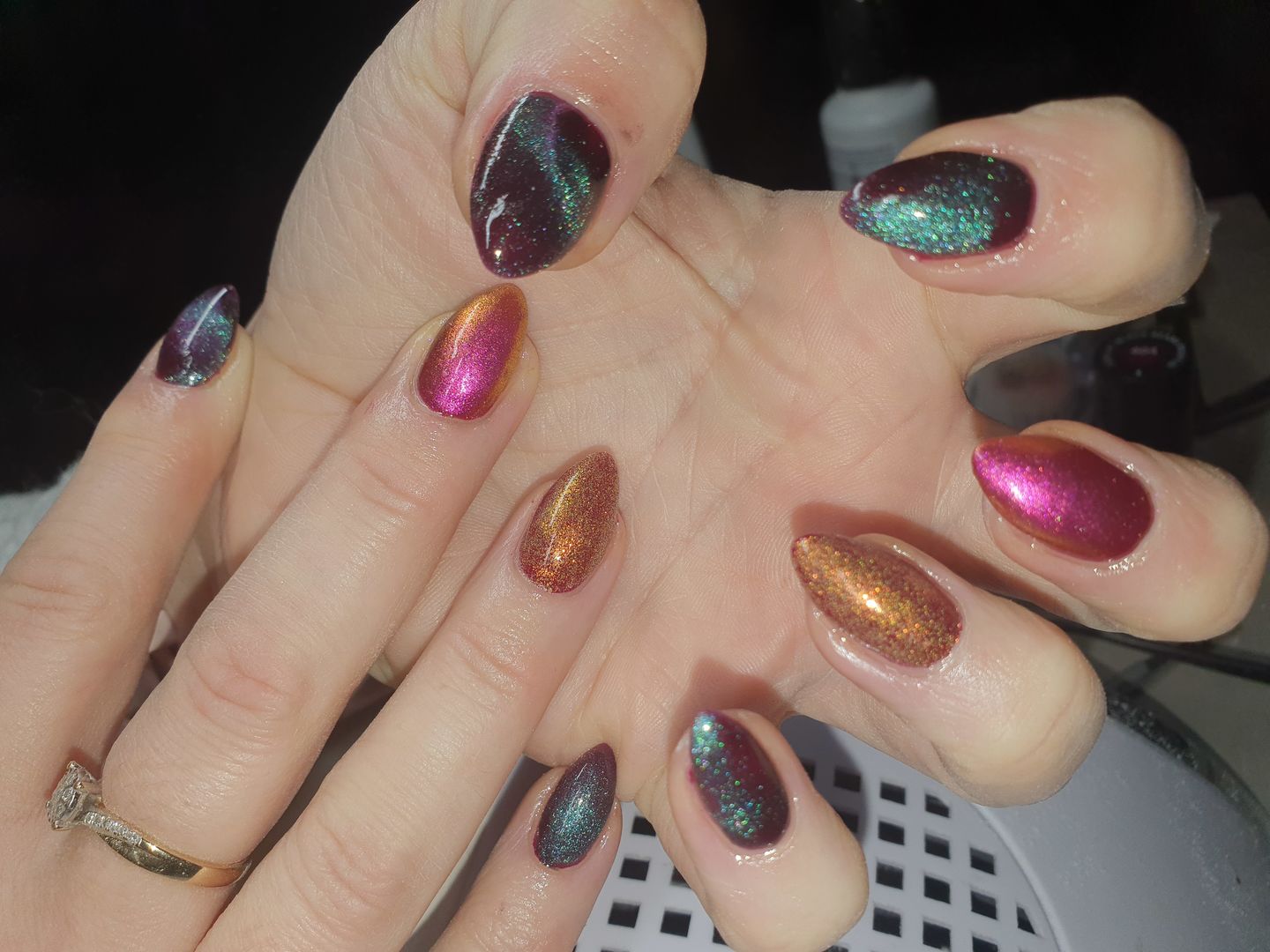 Customer photo review of Semilac 071 Deep Red UV Gel Polish 7ml