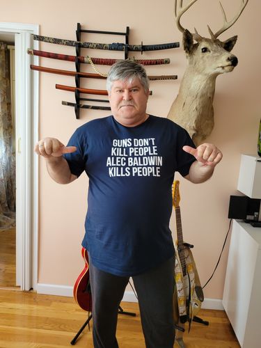Customer photo review of Guns Don't Kill People Men's Apparel