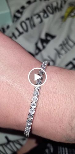 Customer video review of ICY ICICLE.