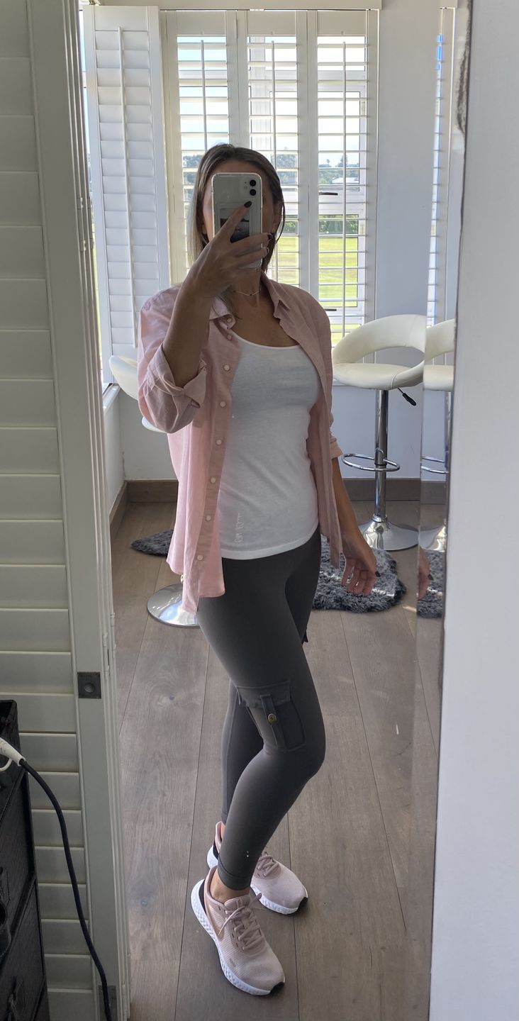Customer photo review of TNG Cargo Leggings - Olive