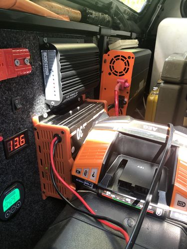 Customer photo review of 2000 Watt Pure Sine Wave Inverter