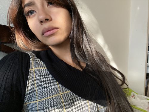 Customer photo review of MOJOSEE Aurora Azu Colored Contact Lenses