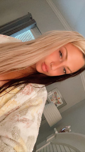 Customer photo review of MOJOSEE Aurora Brown Colored Contact Lenses