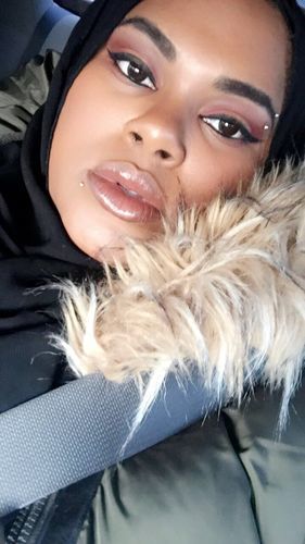 Customer photo review of MOJOSEE Big Eye Girl Black Colored Contact Lenses