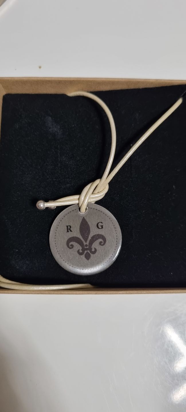 Customer photo review of personalisierbare Halskette "Lilie"