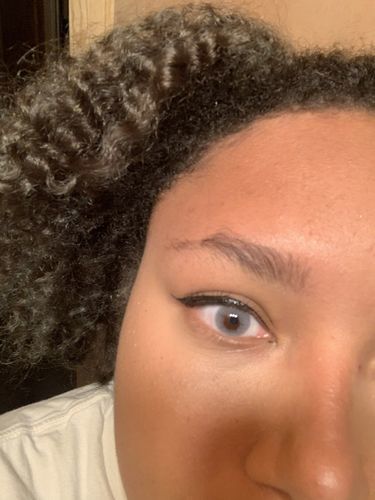 Customer photo review of MOJOSEE Aurora Grey Colored Contact Lenses