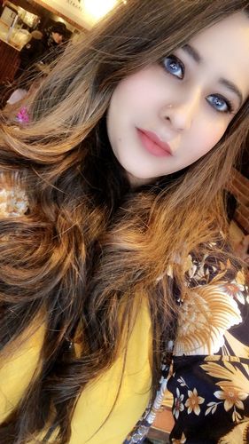 Customer photo review of MOJOSEE Aurora Azu Colored Contact Lenses