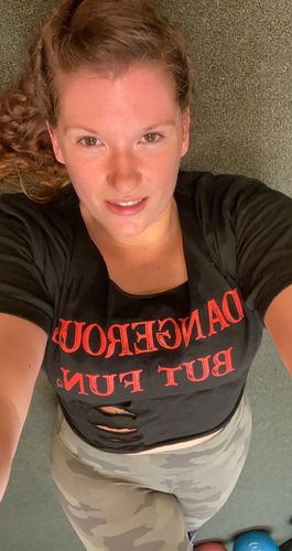 Customer photo review of 75 - Dangerous Wide Neck Crop Top