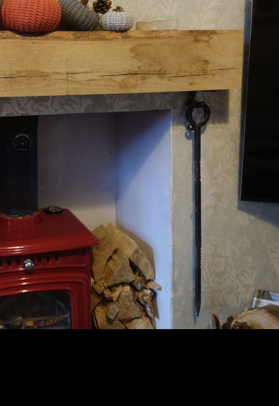 Customer photo review of 4 Inch Chiltern Cast Iron Shelf Bracket