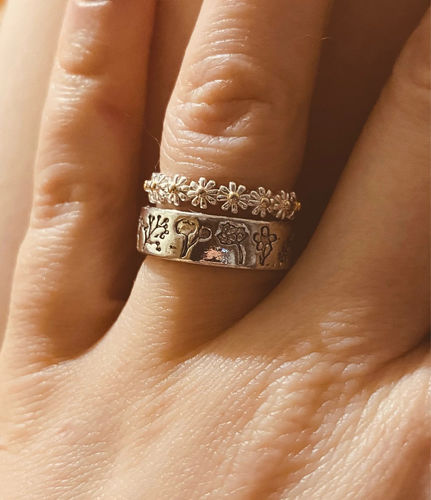 Customer photo review of Daisy Chain Ring