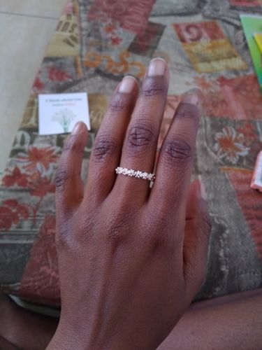 Customer photo review of Daisy Chain Ring