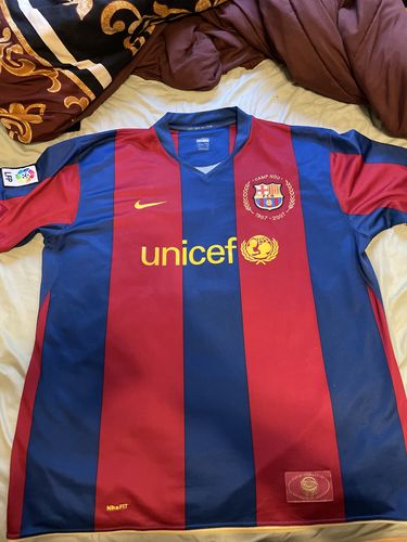 Customer photo review of FC Barcelona Ronaldinho Nike 2007/08 Jersey Size 2XL