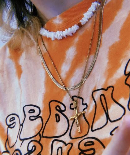 Customer photo review of Crucifix (Gold)