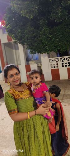 Customer photo review of Green and Gold Festive Maxi