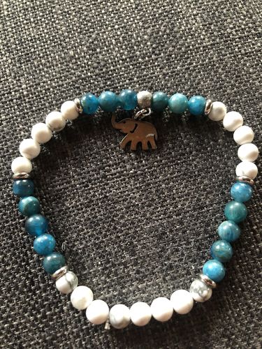 Customer photo review of BRACELET APATITE BLEUE 8 mm "Réduction du grignotage"