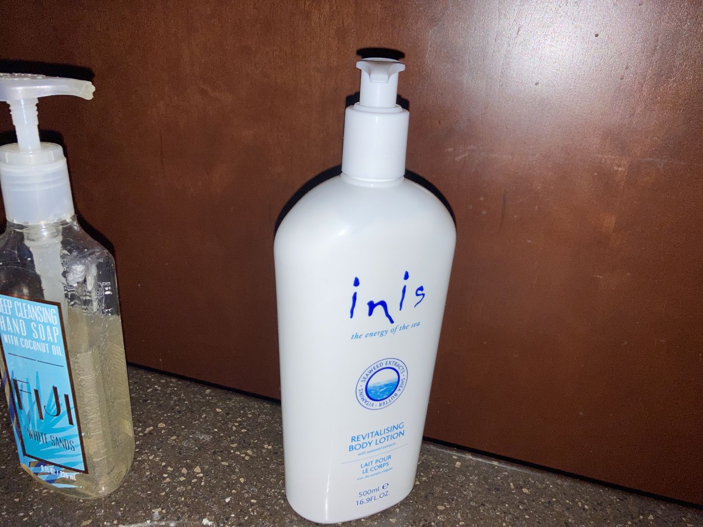 Customer photo review of Inis Large Pump Bottle Revitalising Body Lotion 500ml/16.9 fl. oz