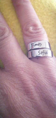 Customer photo review of LOANYA Partner Ring With Two Engraved Names