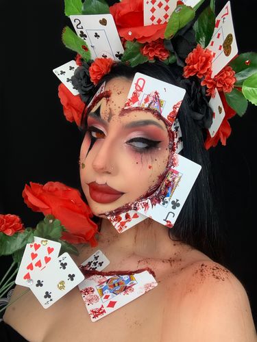 Customer photo review of EYEVOS Gridding Red Colored Contact Lenses