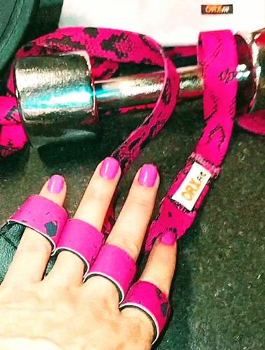 Customer photo review of Guantes GRIP Pink Pitón