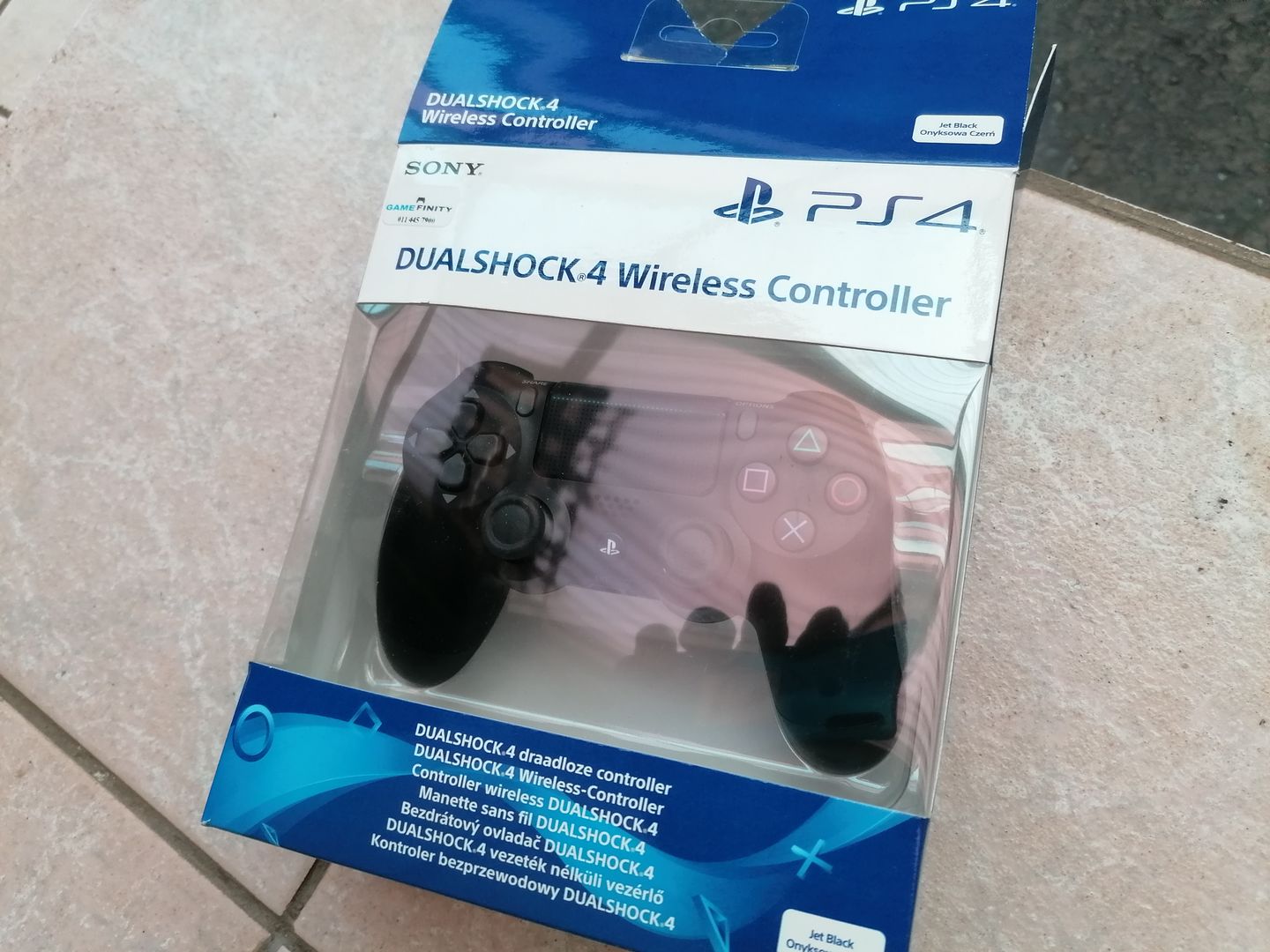 Customer photo review of PS4 Dualshock 4 - Black