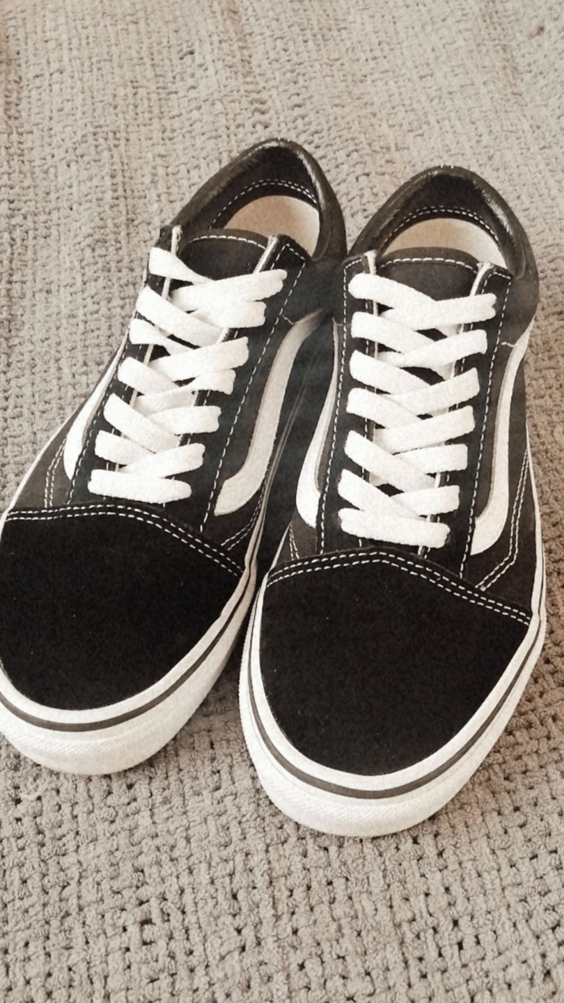 Customer photo review of Zapatilla Vans Old Skool Mujer Negro