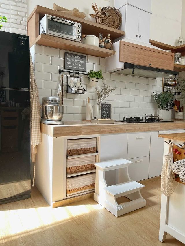 Customer photo review of Halifax Steps - White